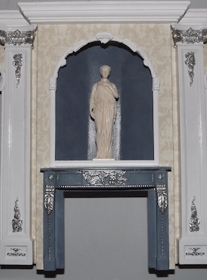 Giacomo Dellaccios stunning Winter room with my statue ST5 in a niche